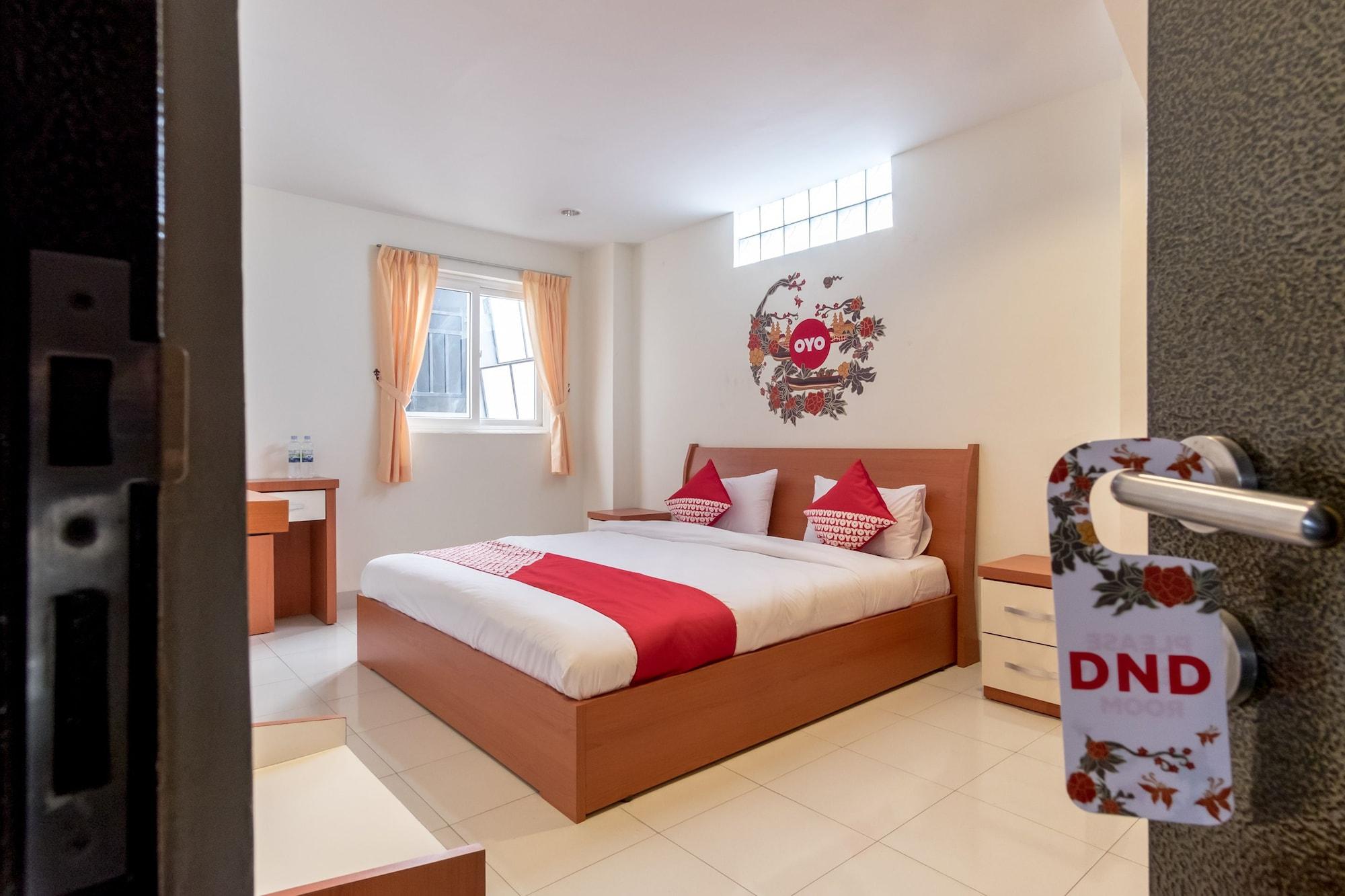 Oyo 294 Andrea Residence Syariah Medan Exterior photo