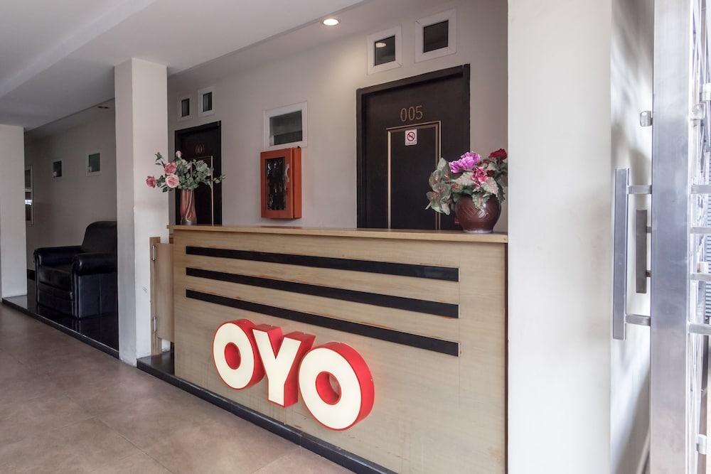 Oyo 294 Andrea Residence Syariah Medan Exterior photo
