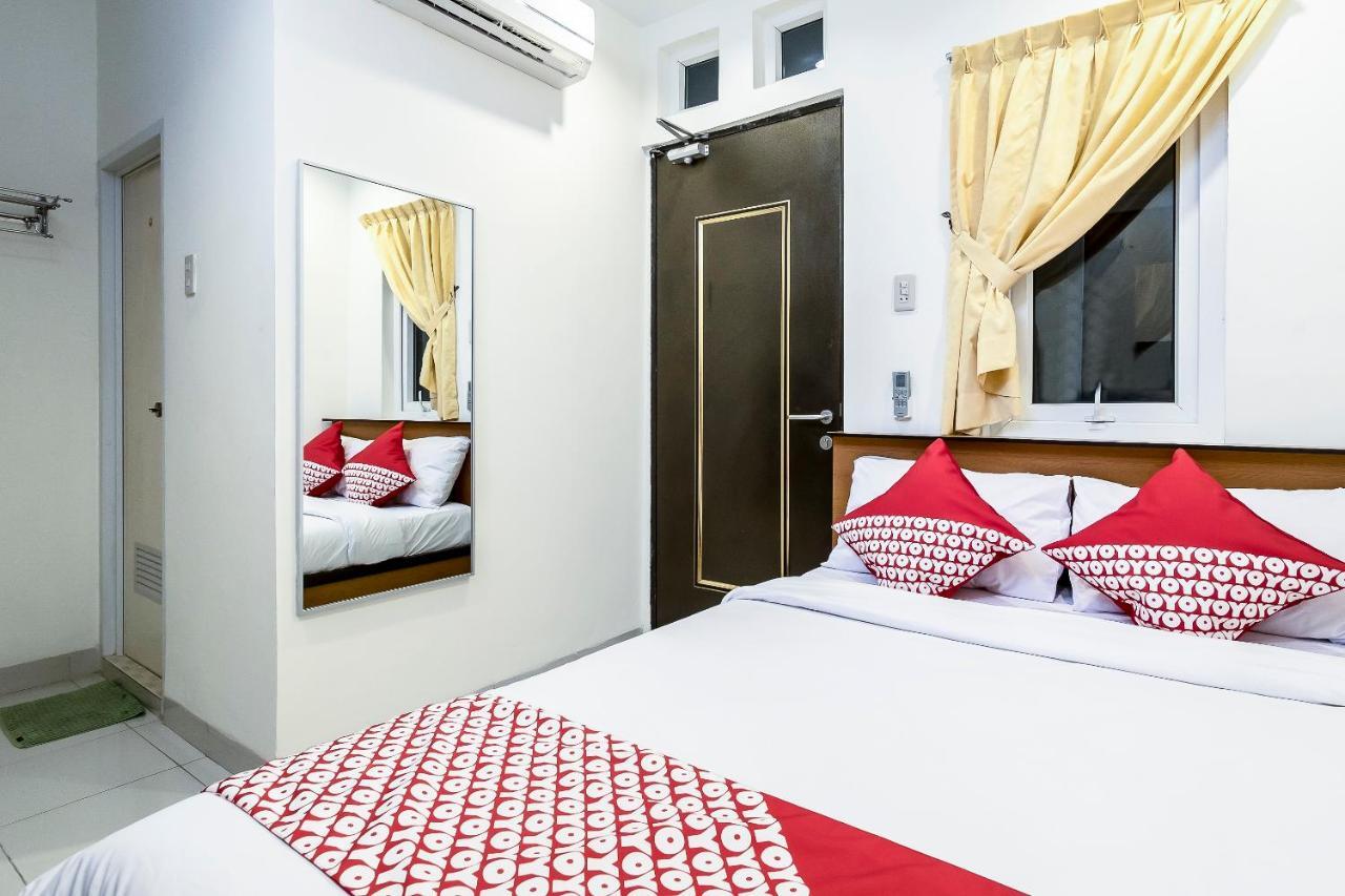 Oyo 294 Andrea Residence Syariah Medan Exterior photo
